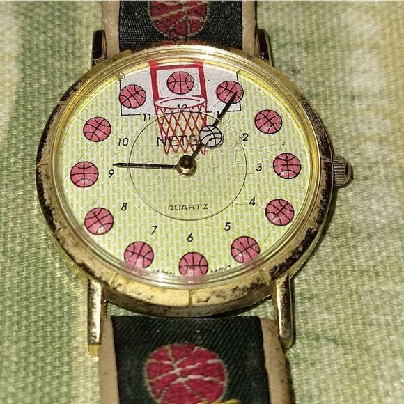 ⬇️⬇️⬇️Vintage Basketball Quartz Watch - Picture 1 of 7